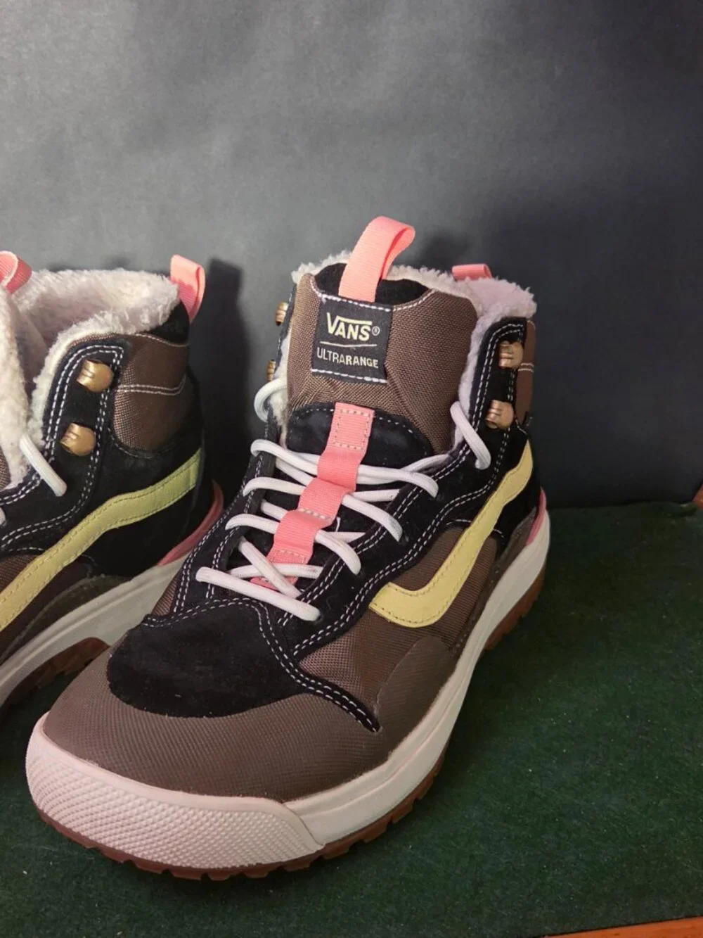 Vans UltraRange EXO Hi Boot Brown Black Yellow Pink